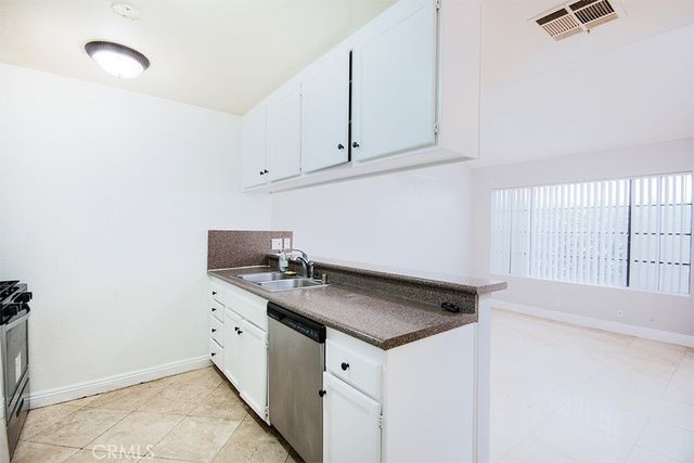 8065 Presidential Way, Midway City, CA 92655