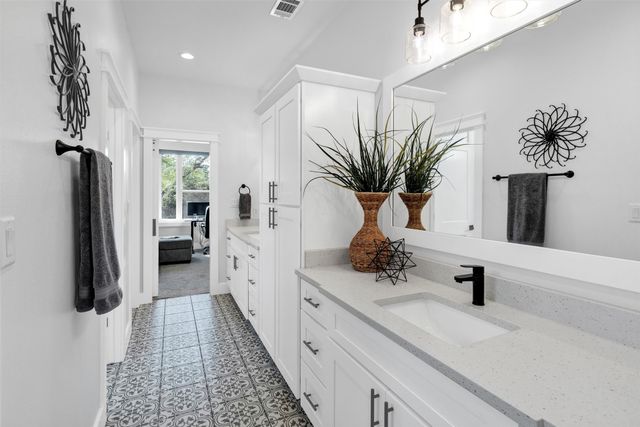 175 BITTERSWEET Trail, Weatherford, TX 76088