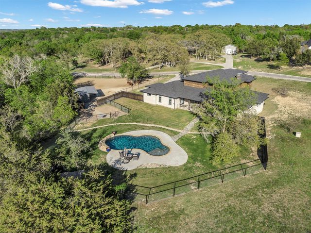 175 BITTERSWEET Trail, Weatherford, TX 76088