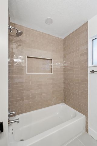 1295 E Almendra Drive, Fresno, CA 93710