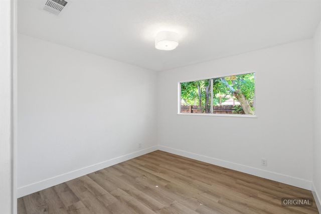 1295 E Almendra Drive, Fresno, CA 93710