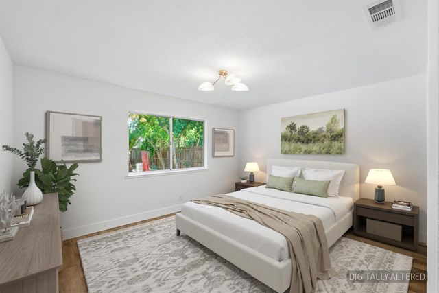 1295 E Almendra Drive, Fresno, CA 93710