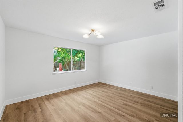 1295 E Almendra Drive, Fresno, CA 93710