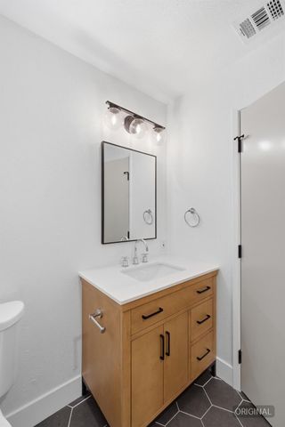 1295 E Almendra Drive, Fresno, CA 93710