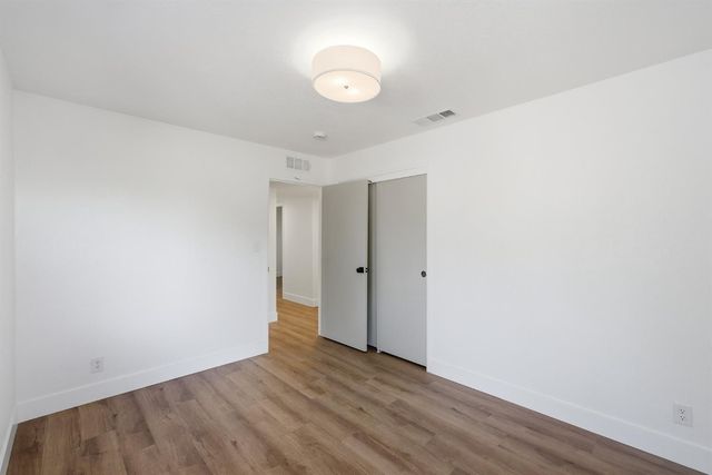 1295 E Almendra Drive, Fresno, CA 93710