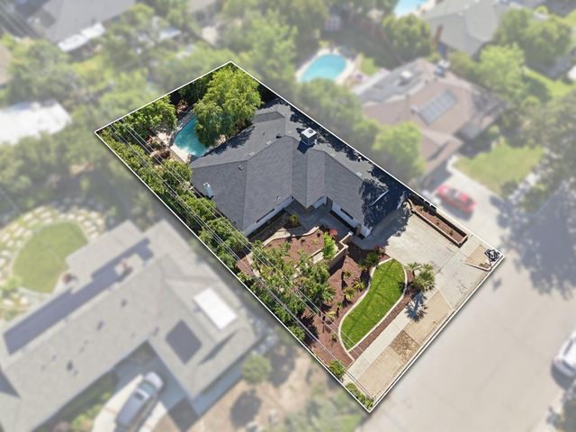 1295 E Almendra Drive, Fresno, CA 93710