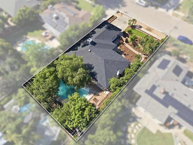 1295 E Almendra Drive, Fresno, CA 93710