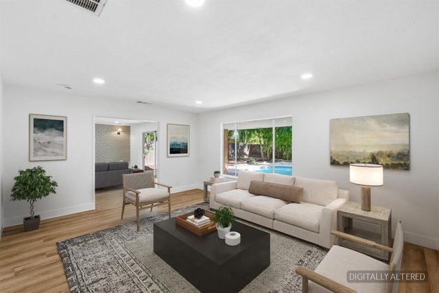 1295 E Almendra Drive, Fresno, CA 93710