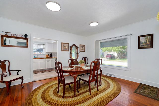 1462 E Mcdaniel Street, Springfield, MO 65802