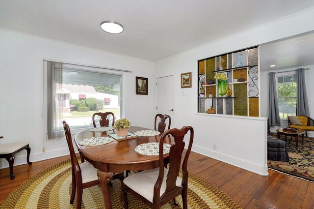 1462 E Mcdaniel Street, Springfield, MO 65802