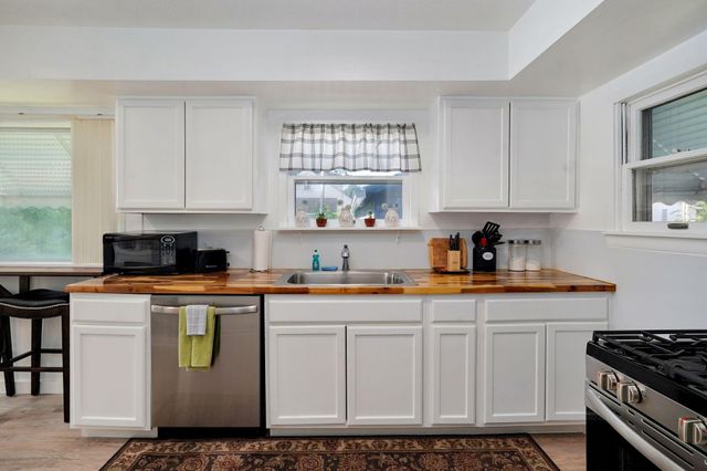 1462 E Mcdaniel Street, Springfield, MO 65802