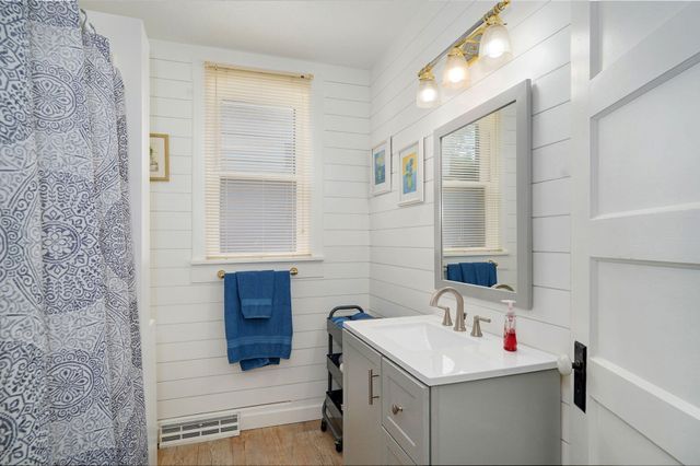 1462 E Mcdaniel Street, Springfield, MO 65802