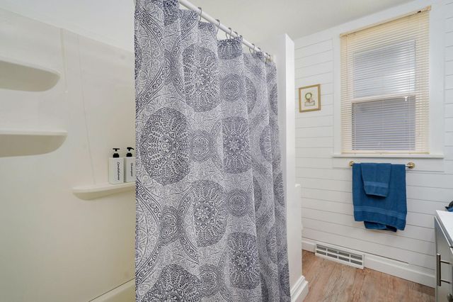 1462 E Mcdaniel Street, Springfield, MO 65802