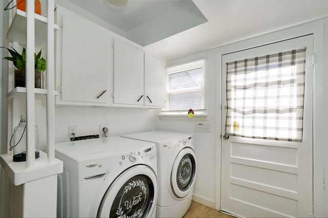 1462 E Mcdaniel Street, Springfield, MO 65802