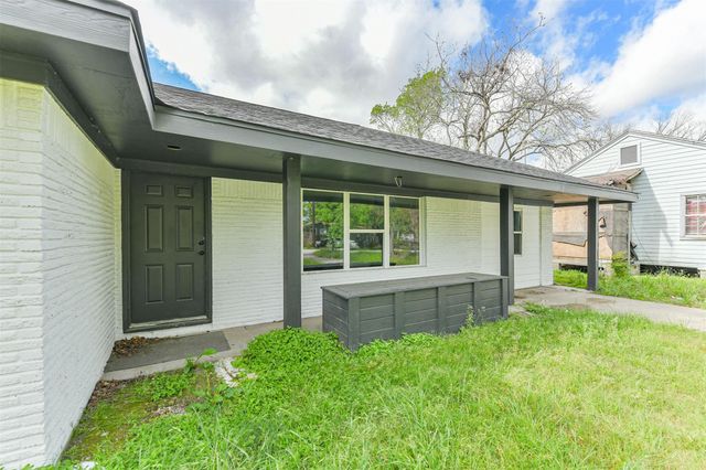 209 Leago Street, Houston, TX 77022