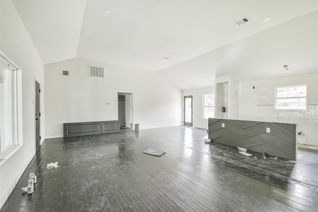 209 Leago Street, Houston, TX 77022