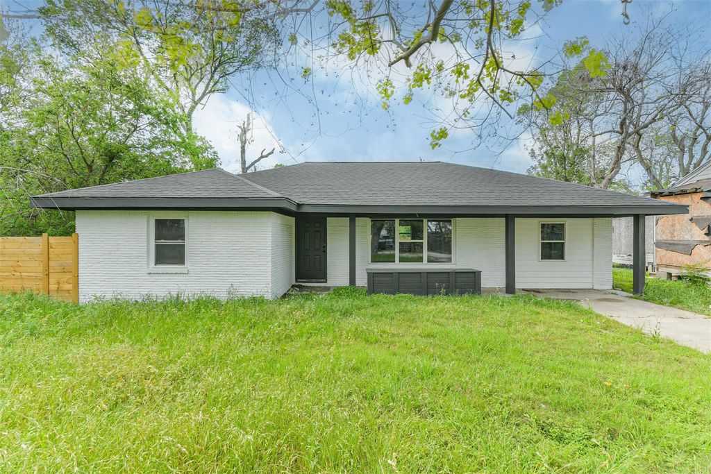 209 Leago Street, Houston, TX 77022