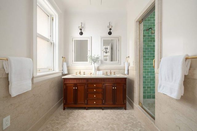 41 Riverside Drive, New York City, NY 10023