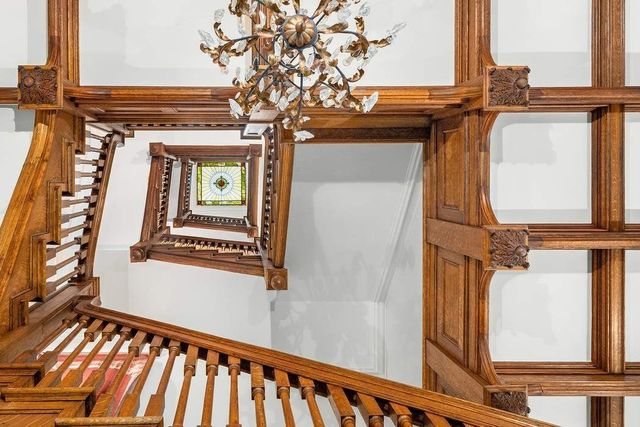 41 Riverside Drive, New York City, NY 10023