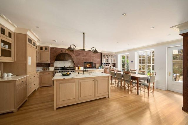 41 Riverside Drive, New York City, NY 10023