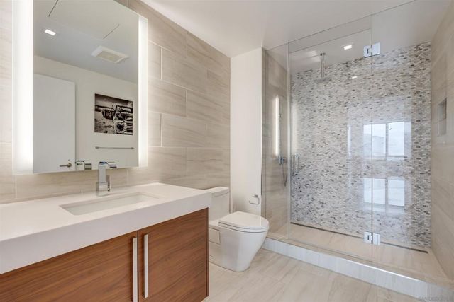 888 W E Street 1604, San Diego, CA 92101