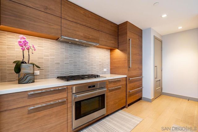 888 W E Street 1604, San Diego, CA 92101