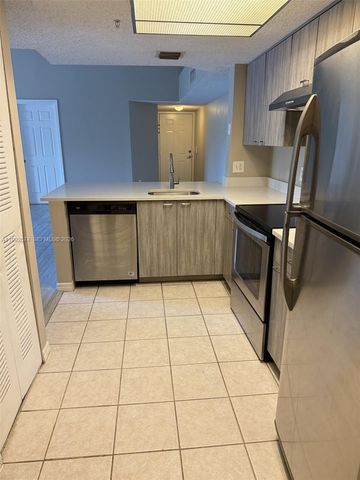 5015 Wiles Rd 207, Coconut Creek, FL 33073