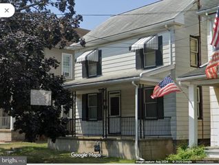 632 E WALNUT ST, Hanover, PA 17331