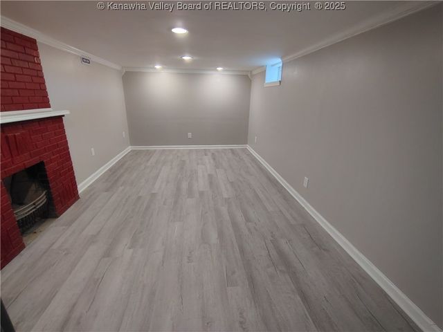 102 3rd Avenue, South Charleston, WV 25301