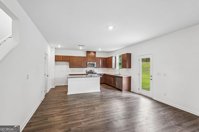 205 Groveton Court, Euharlee, GA 30145