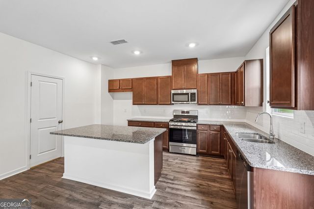 205 Groveton Court, Euharlee, GA 30145