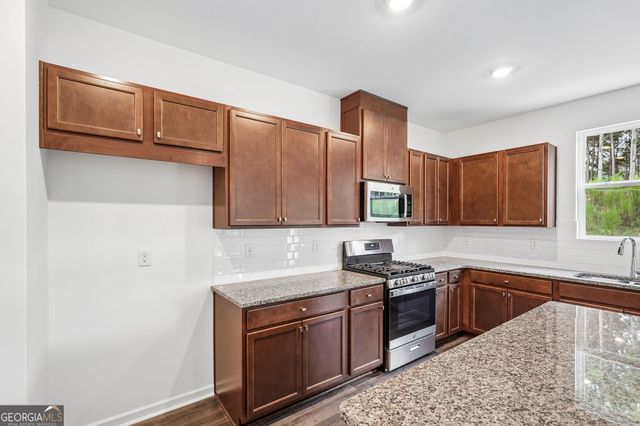 205 Groveton Court, Euharlee, GA 30145