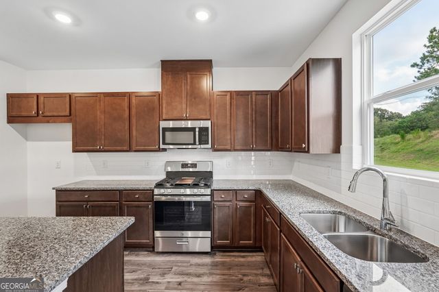 205 Groveton Court, Euharlee, GA 30145