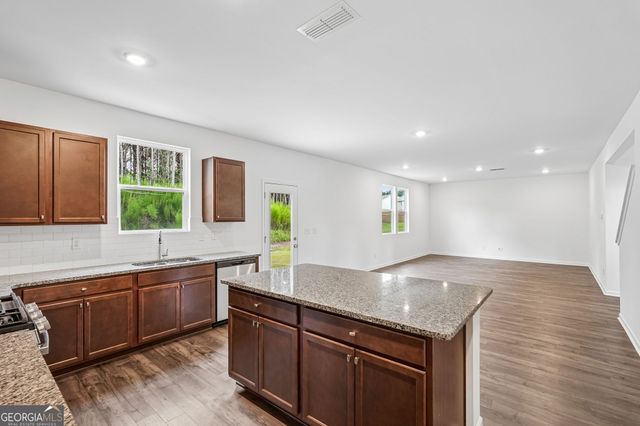 205 Groveton Court, Euharlee, GA 30145