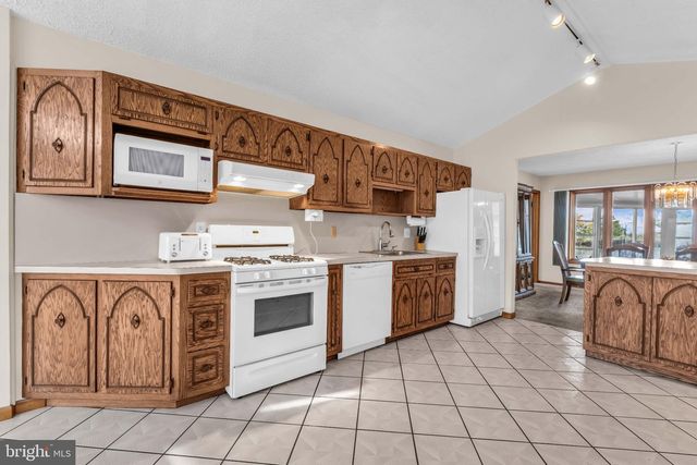 1007 LAUREL BLVD, Lanoka Harbor, NJ 08734