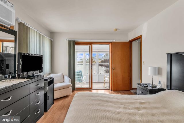 1007 LAUREL BLVD, Lanoka Harbor, NJ 08734