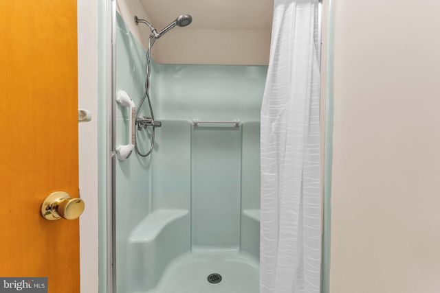 1007 LAUREL BLVD, Lanoka Harbor, NJ 08734