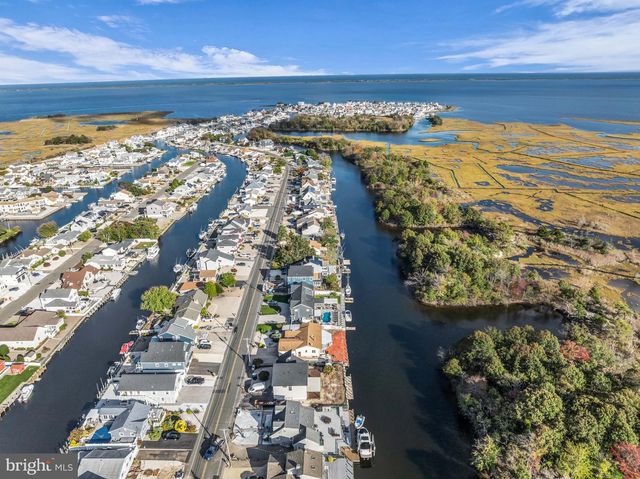 1007 LAUREL BLVD, Lanoka Harbor, NJ 08734