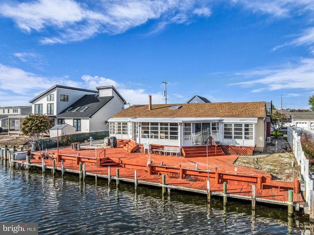 1007 LAUREL BLVD, Lanoka Harbor, NJ 08734