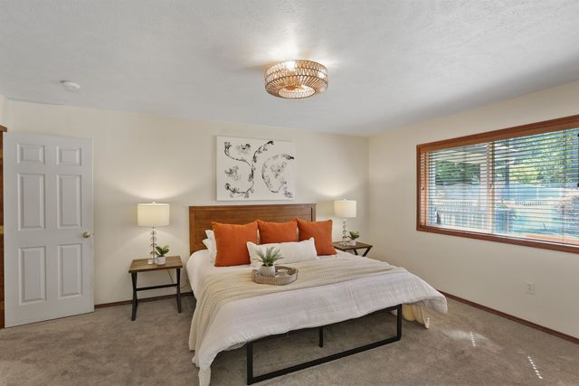 307 W Arrow Ln, Spokane, WA 99208