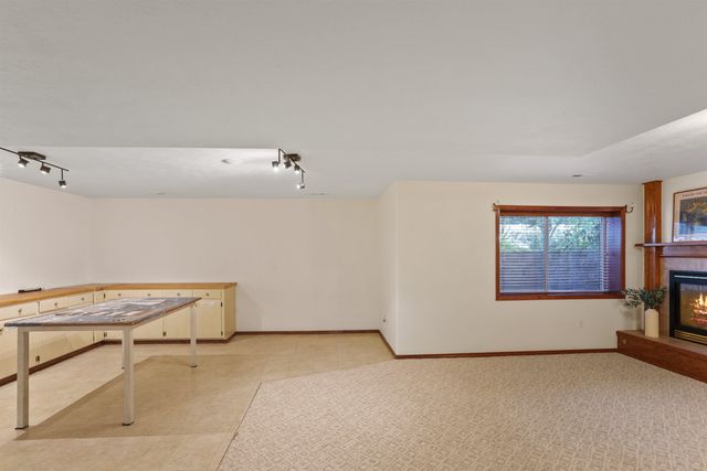 307 W Arrow Ln, Spokane, WA 99208