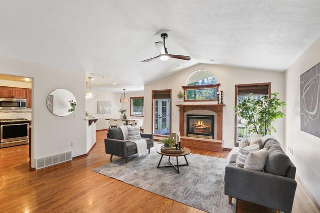 307 W Arrow Ln, Spokane, WA 99208