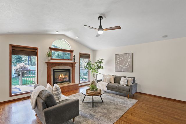 307 W Arrow Ln, Spokane, WA 99208