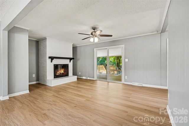 7040 Idlewild Road, Charlotte, NC 28212