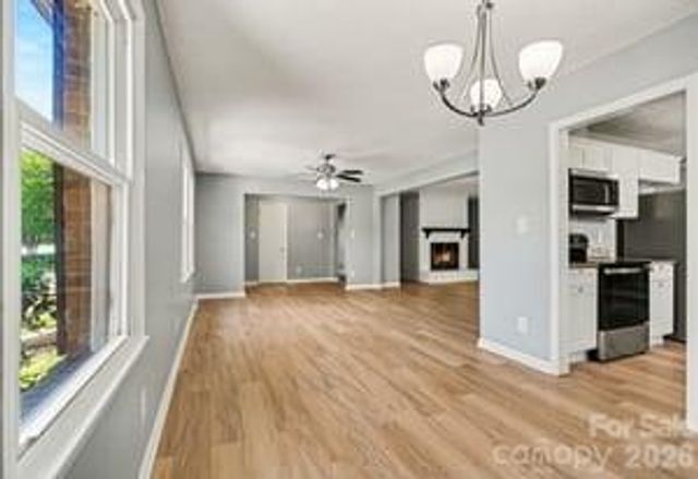 7040 Idlewild Road, Charlotte, NC 28212