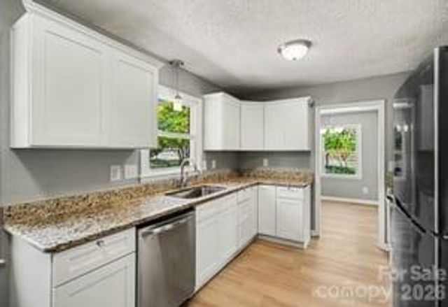 7040 Idlewild Road, Charlotte, NC 28212