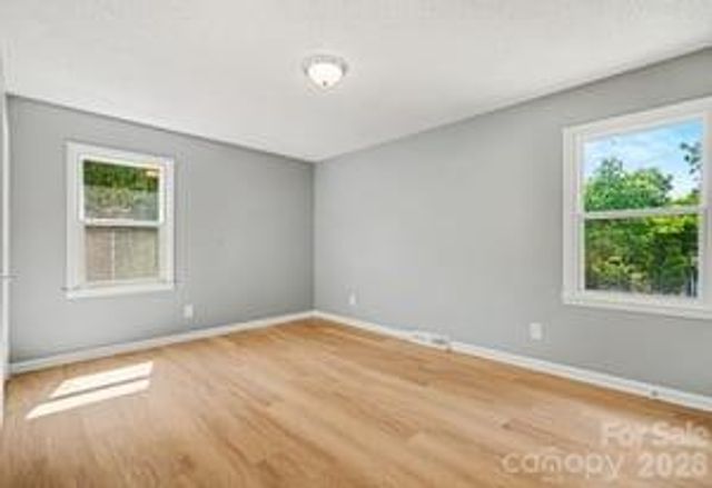 7040 Idlewild Road, Charlotte, NC 28212