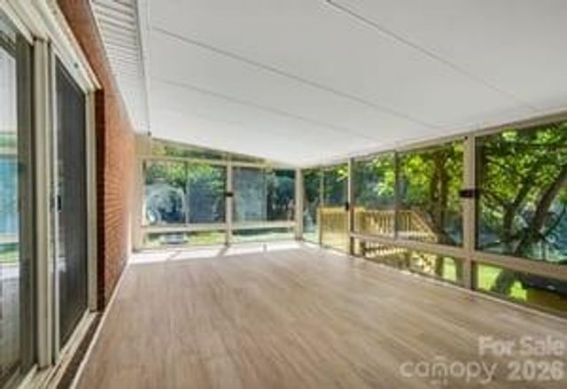 7040 Idlewild Road, Charlotte, NC 28212