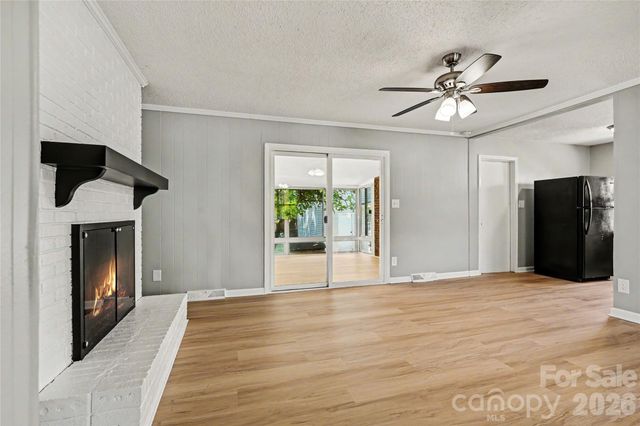 7040 Idlewild Road, Charlotte, NC 28212