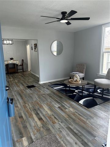 826 S Cottage Street, Independence, MO 64050